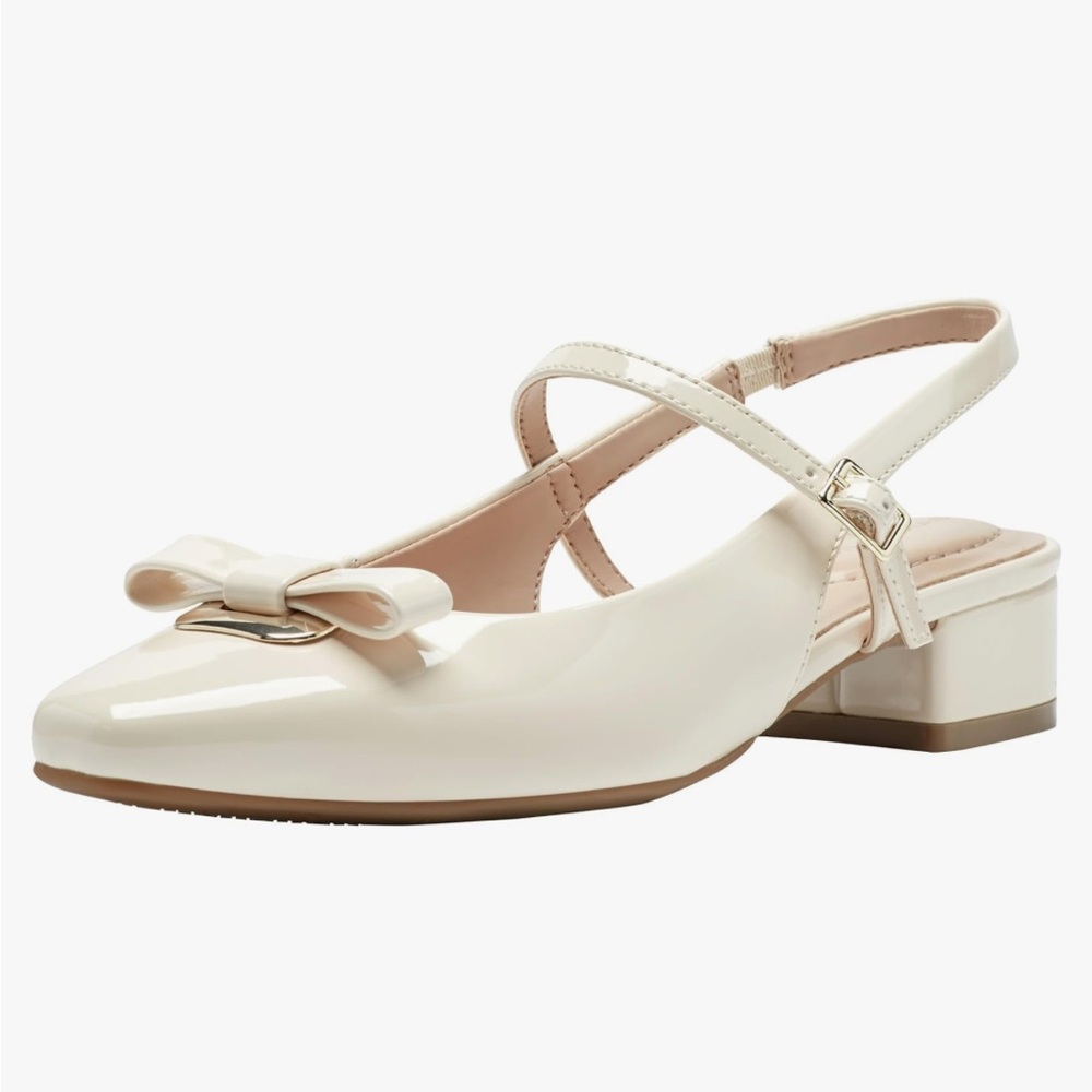 NWT NEW Bandolino Ivory Cream Patent Slingback Adana Block Heel Pumps with Bow